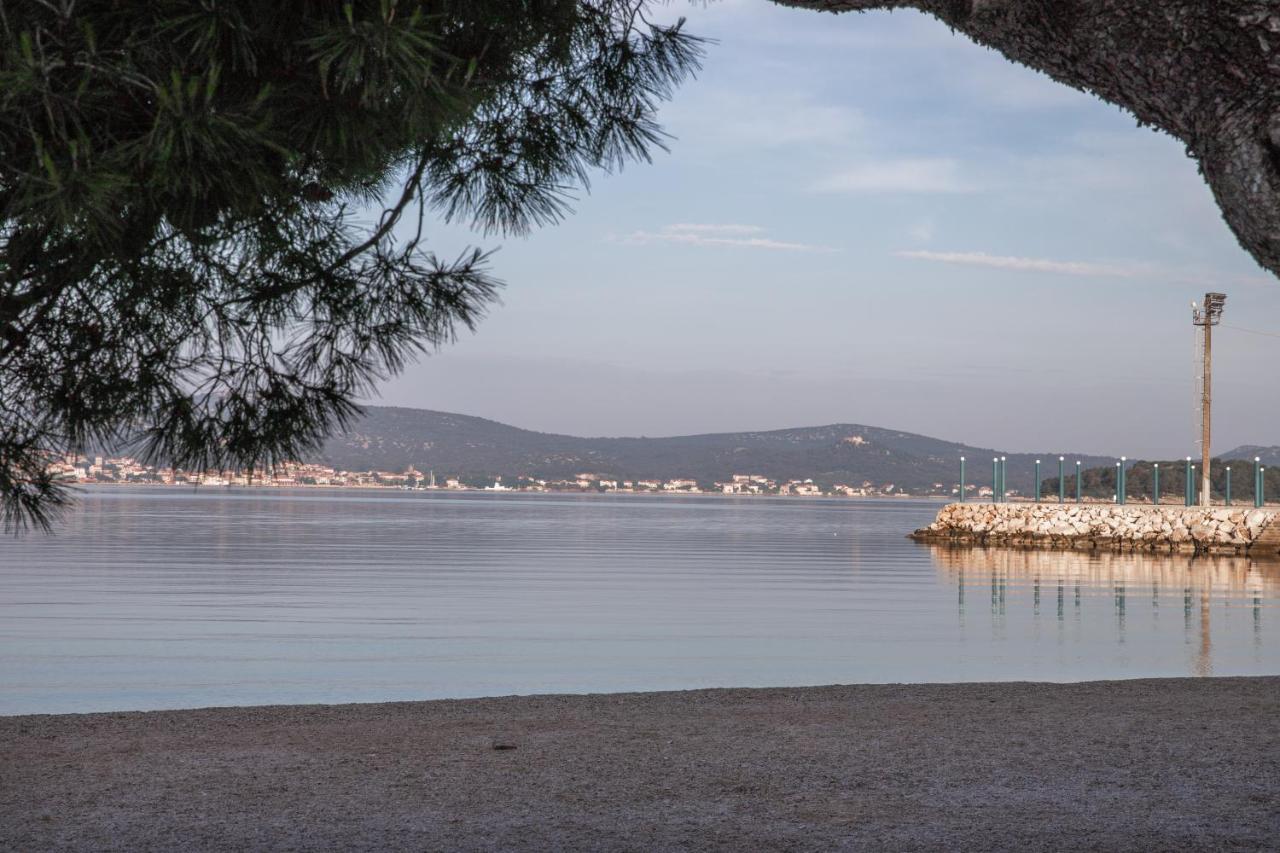 Apartmani Dina Biograd Na Moru Buitenkant foto