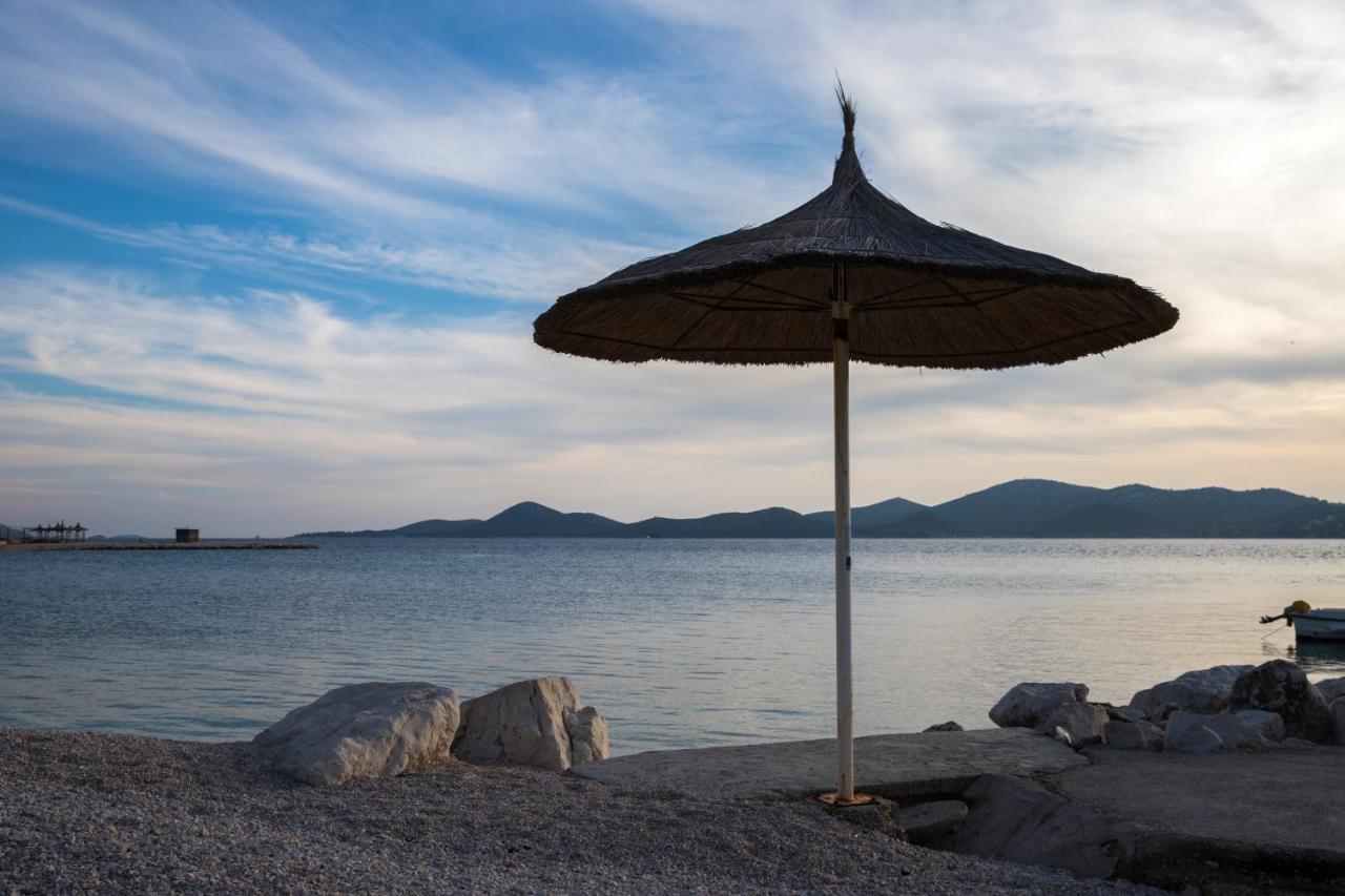 Apartmani Dina Biograd Na Moru Buitenkant foto