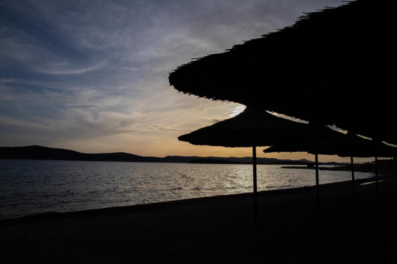 Apartmani Dina Biograd Na Moru Buitenkant foto