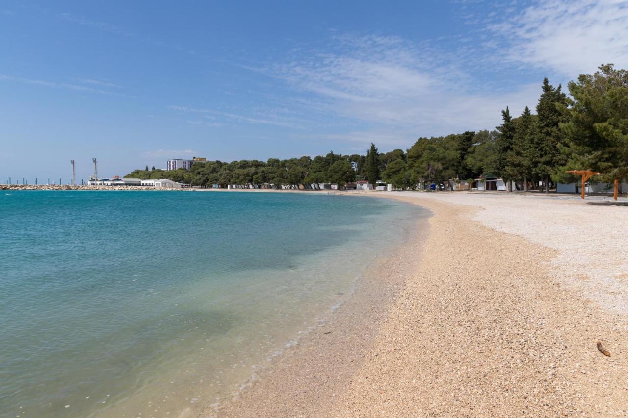 Apartmani Dina Biograd Na Moru Buitenkant foto