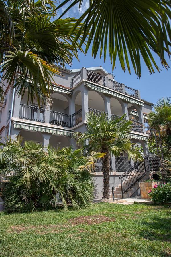 Apartmani Dina Biograd Na Moru Buitenkant foto
