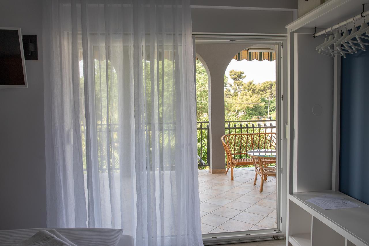 Apartmani Dina Biograd Na Moru Buitenkant foto